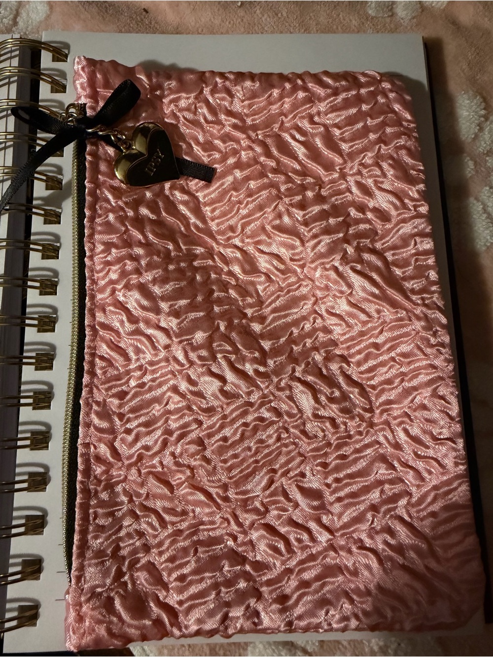 ipsy Pink Crushed Satin Cosmetic Pouch with Heart Charm - Picture 1 of 3